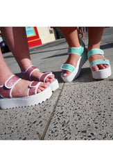 Twoobs Selena/Taylor